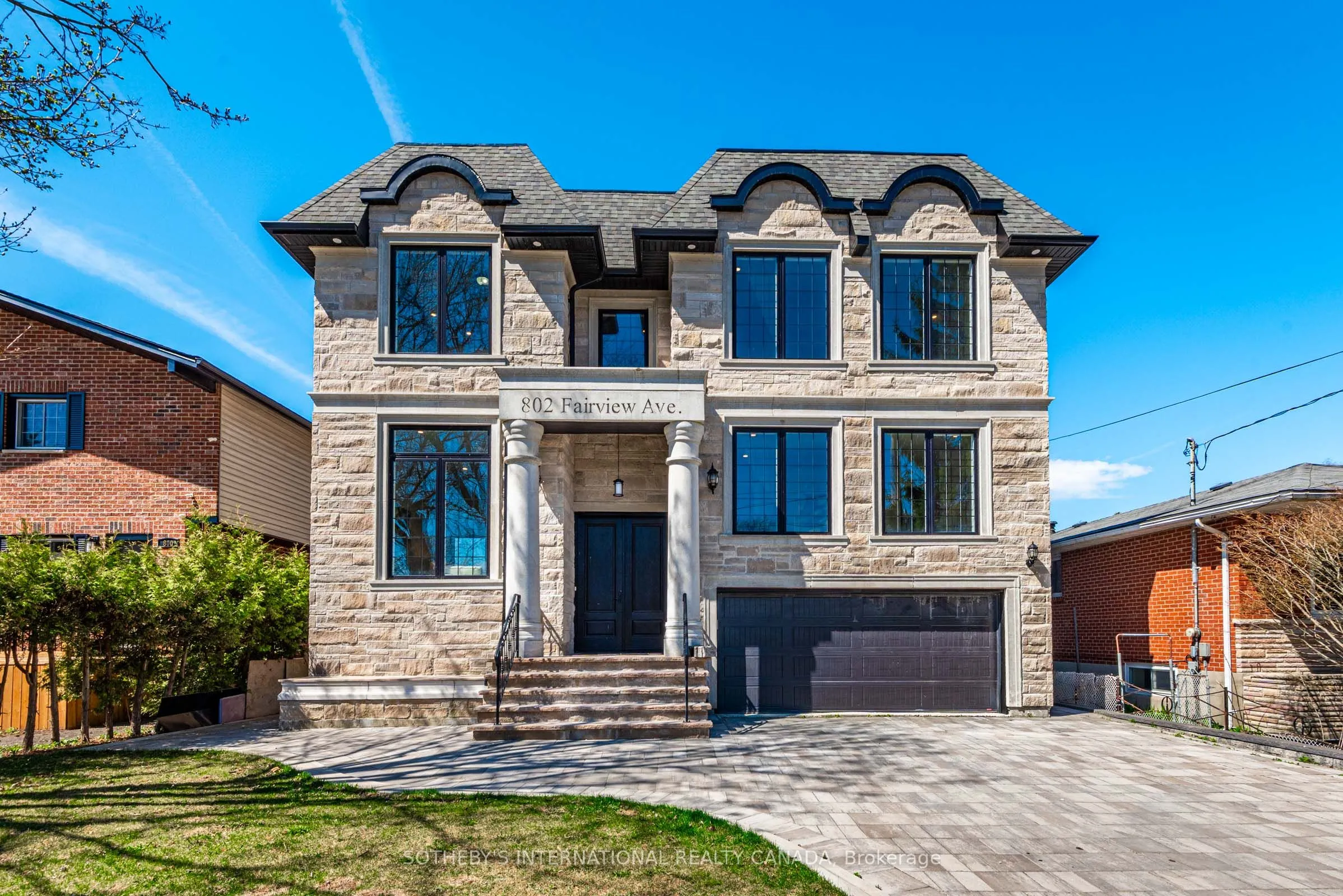 802 Fairview Avenue, ON L1W 1M8