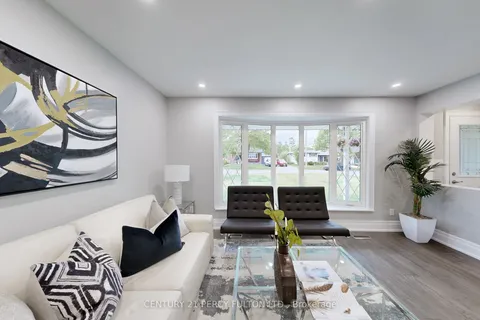 8 Burrells Road, ON L1S 2V5