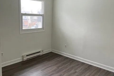 1100 Simcoe Street, ON L1H 4L6