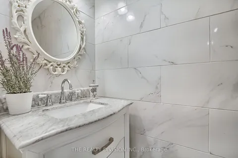73 Addley Crescent, ON L1T 1V3