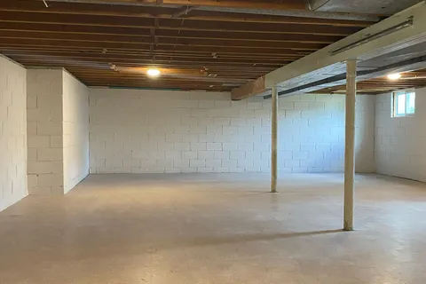 28 Sandra Street, ON L1H 3W3