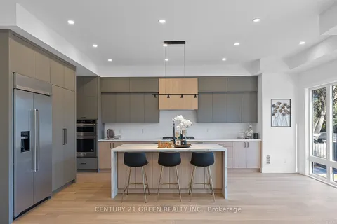 67 Bexhill Avenue, ON M1L 3B7