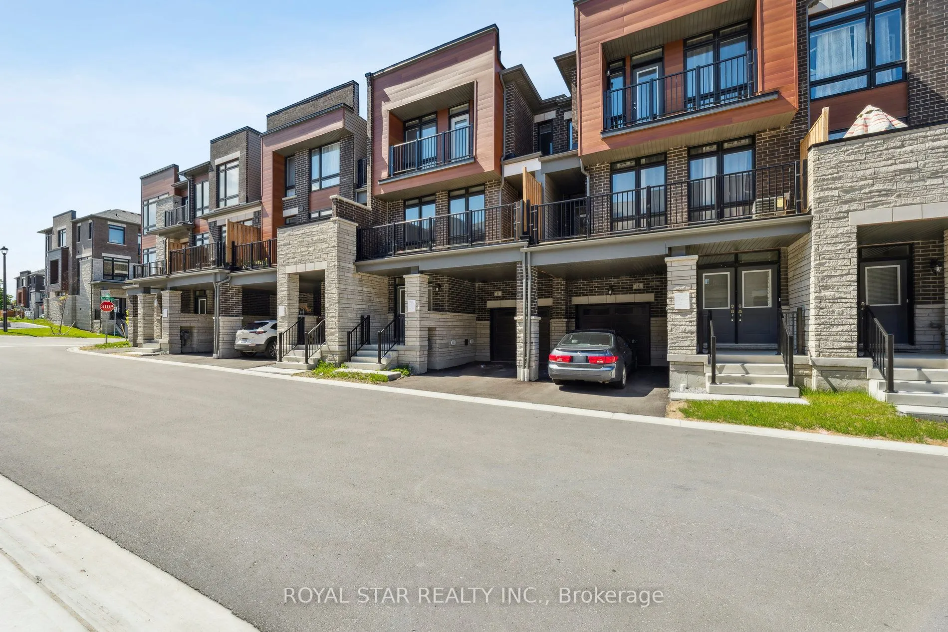 8 Coppini Lane, ON L1S 0H3