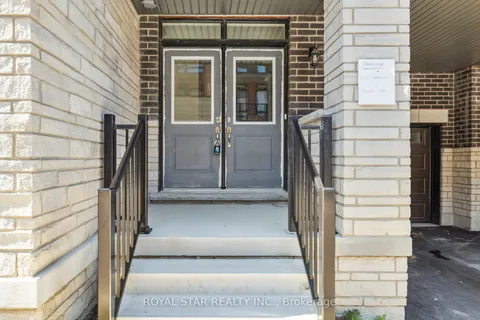 8 Coppini Lane, ON L1S 0H3