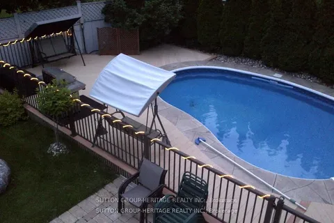 2330 Southcott Road, ON L1X 2S9