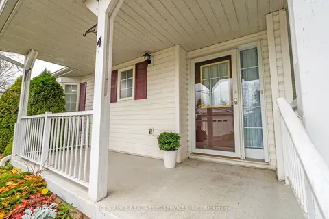 4 Algonquin Trail, ON L1B 1A1