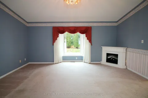 4 Algonquin Trail, ON L1B 1A1