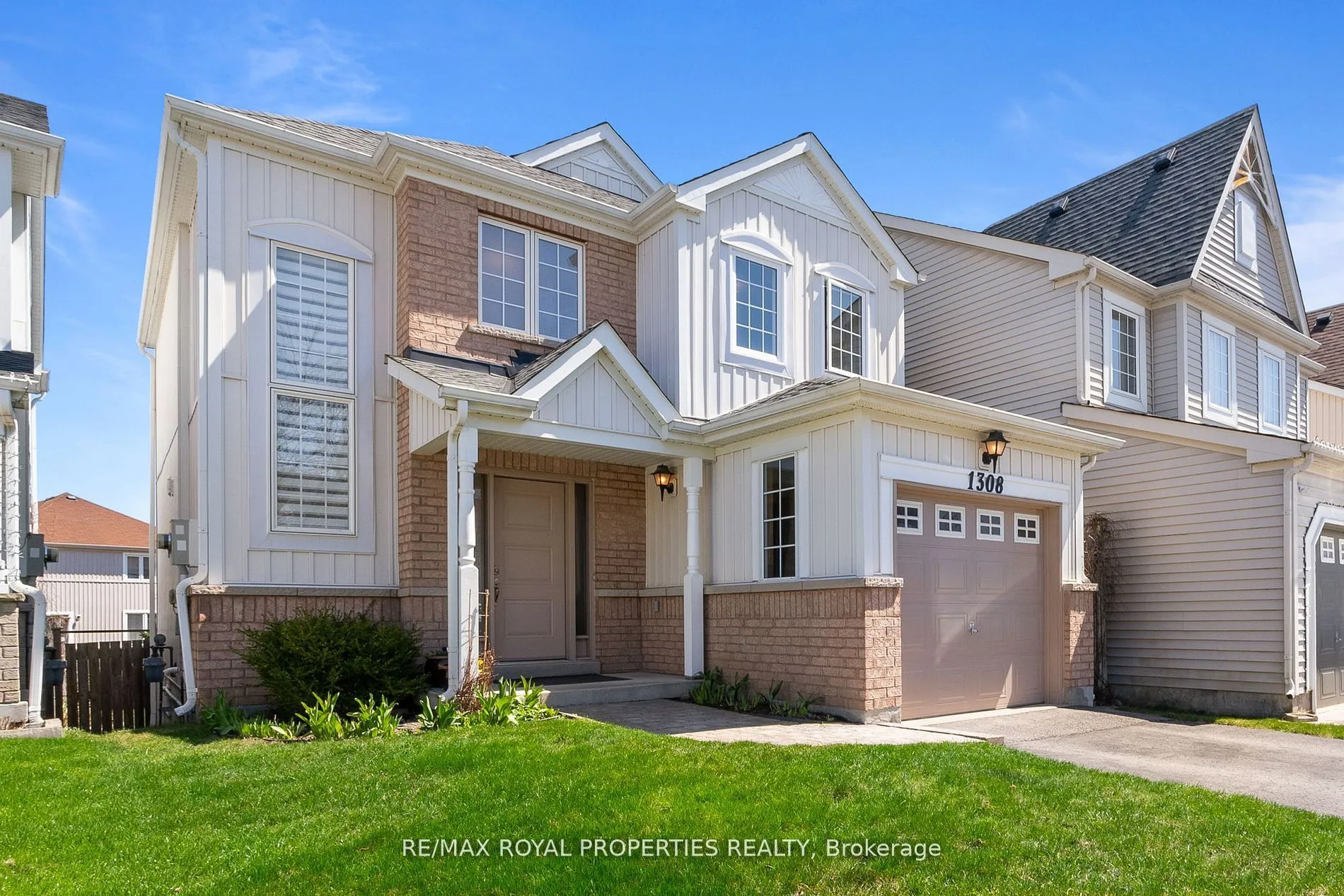 1308 Ashgrove Crescent, ON L1K 3A6