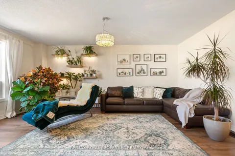 1308 Ashgrove Crescent, ON L1K 3A6