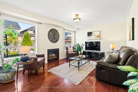 104 Willowbrook Drive, ON L1R 2S8