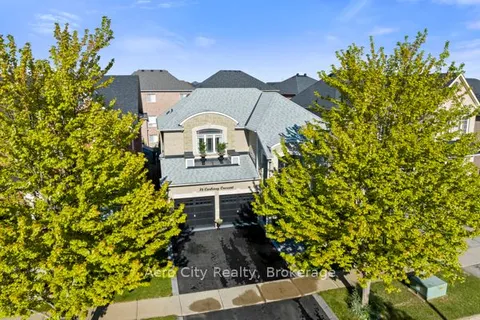 16 Carberry Crescent, ON L1Z 1S1