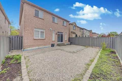 28 Dent Street, ON L1T 4G1