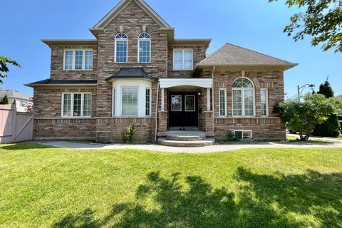 51 Longueuil Place, ON L1R 3G9