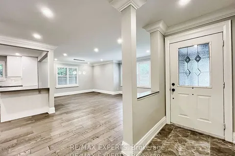 7 Montvale Drive, ON M1M 3E5