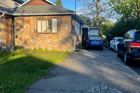 59 Kelsonia Avenue, ON M1M 1B2