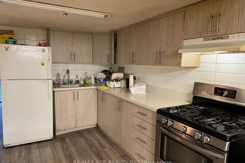 59 Kelsonia Avenue, ON M1M 1B2