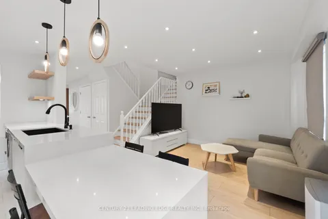13 Sylvia Court, ON L1B 1J4