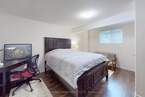 16 Huggins Drive, ON L1P 0N4