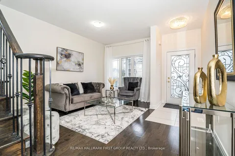 52 Snowling Drive, ON L1Z 0M4