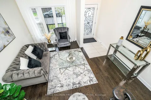 52 Snowling Drive, ON L1Z 0M4