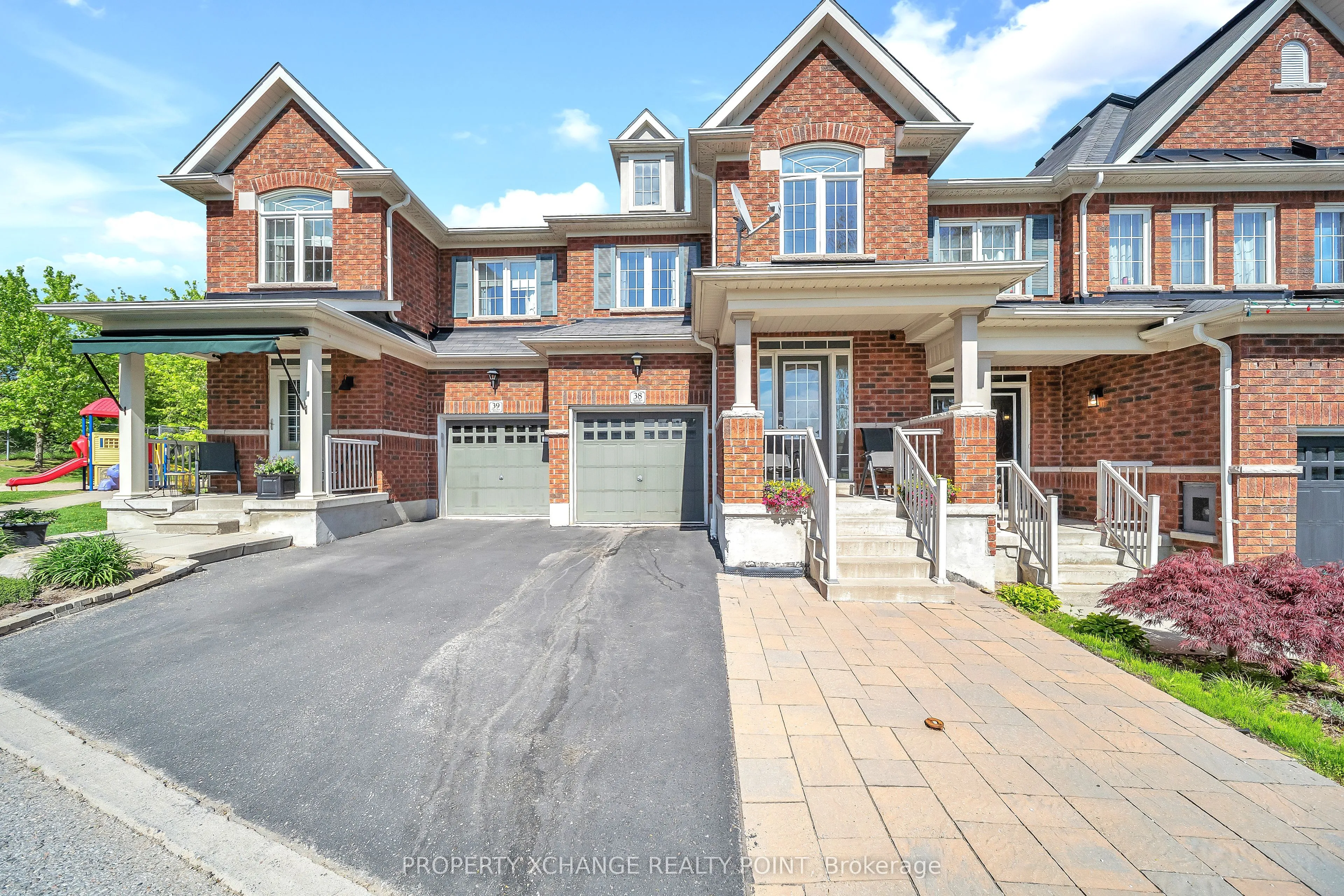 715 Grandview Street, ON L1K 0N2