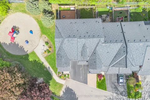 715 Grandview Street, ON L1K 0N2
