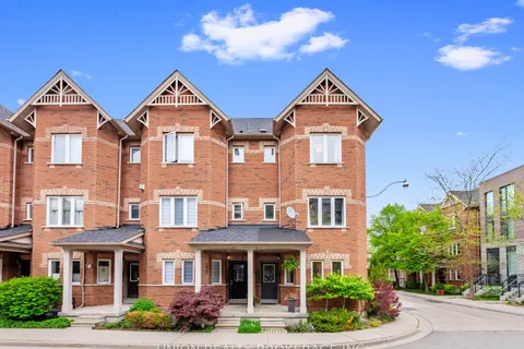 235 Boston Avenue, ON M4M 2V1