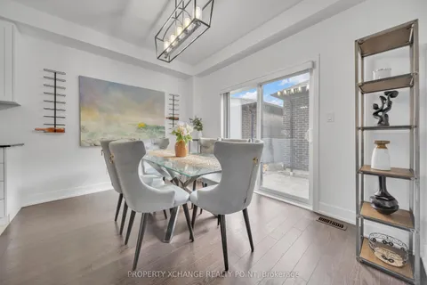 202 Coronation Road, ON L1P 0H7