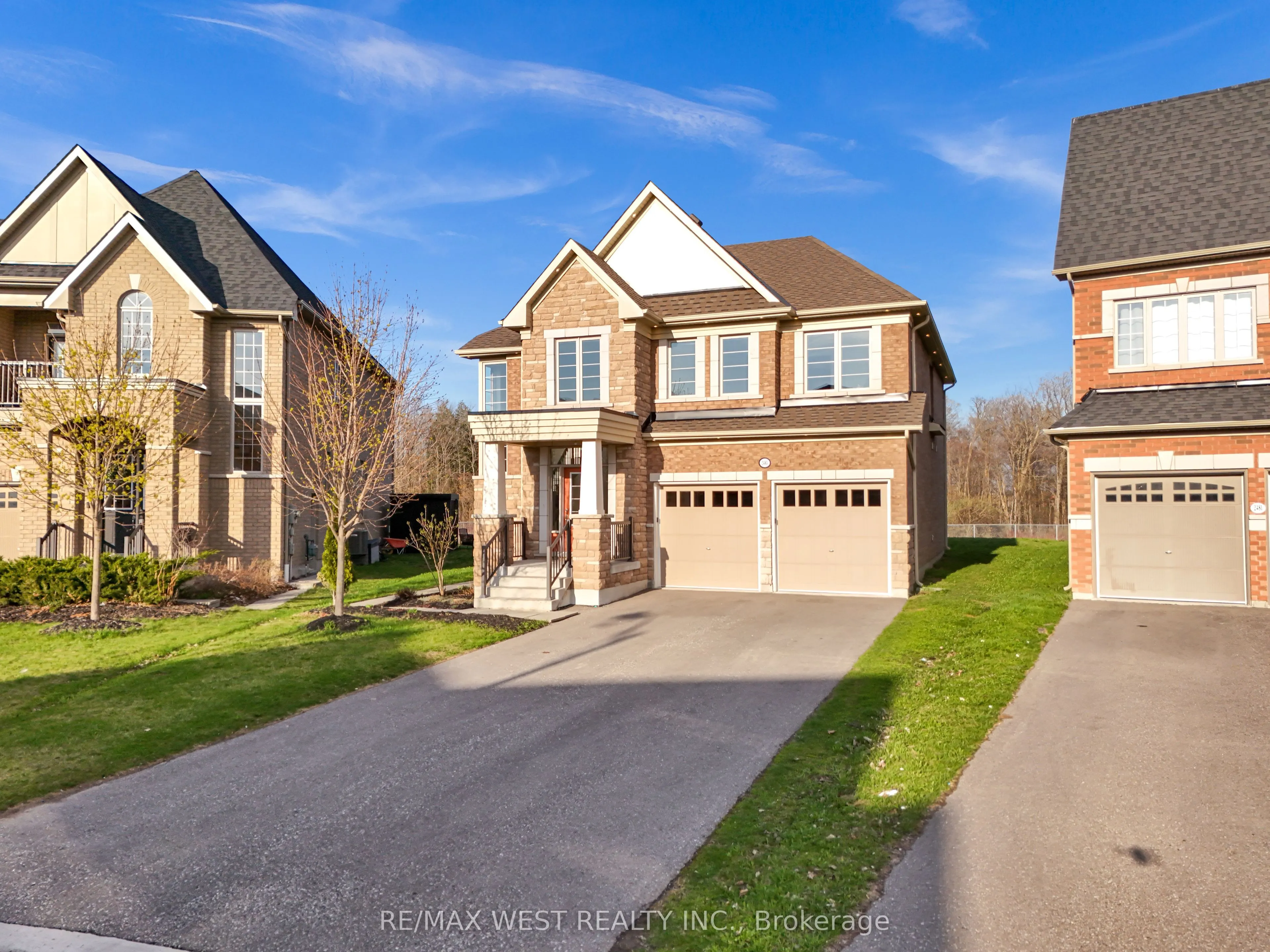 2485 Bandsman Crescent, ON L1L 0M1