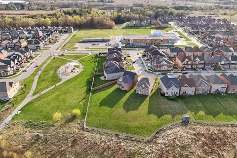 2485 Bandsman Crescent, ON L1L 0M1