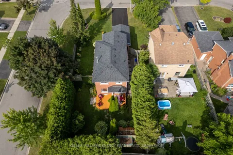 1 Aldcroft Crescent, ON L1C 4P2