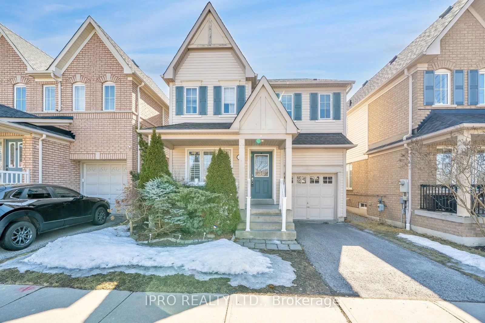 5 Fenton Street, ON L1Z 1Y4
