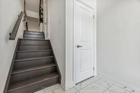 38 Elkington Crescent, ON L1P 0L7