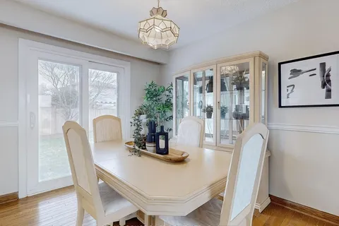 936 Cecylia Court, ON L1W 2Y1