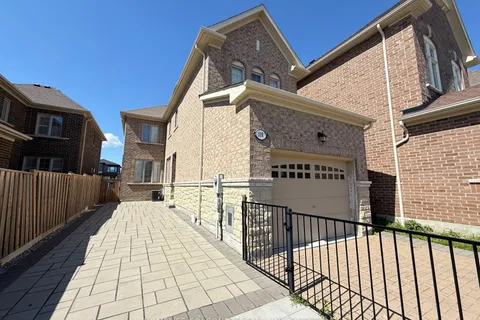 118 Braebrook Drive, ON L1R 0M9