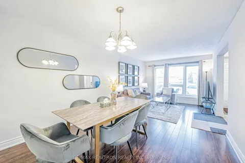58 Crittenden Square, Toronto, ON M1B 1V1