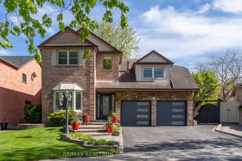 536 Dahlia Crescent, ON L1W 3G5