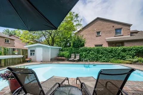 536 Dahlia Crescent, ON L1W 3G5