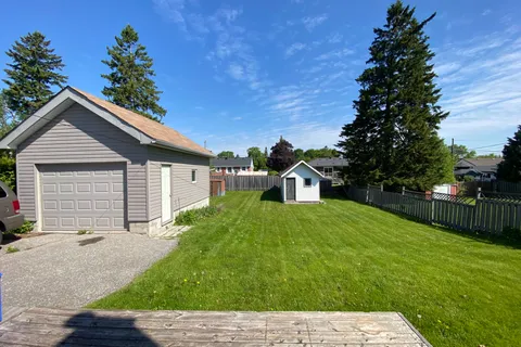 494 Annapolis Avenue, ON L1J 2Y7