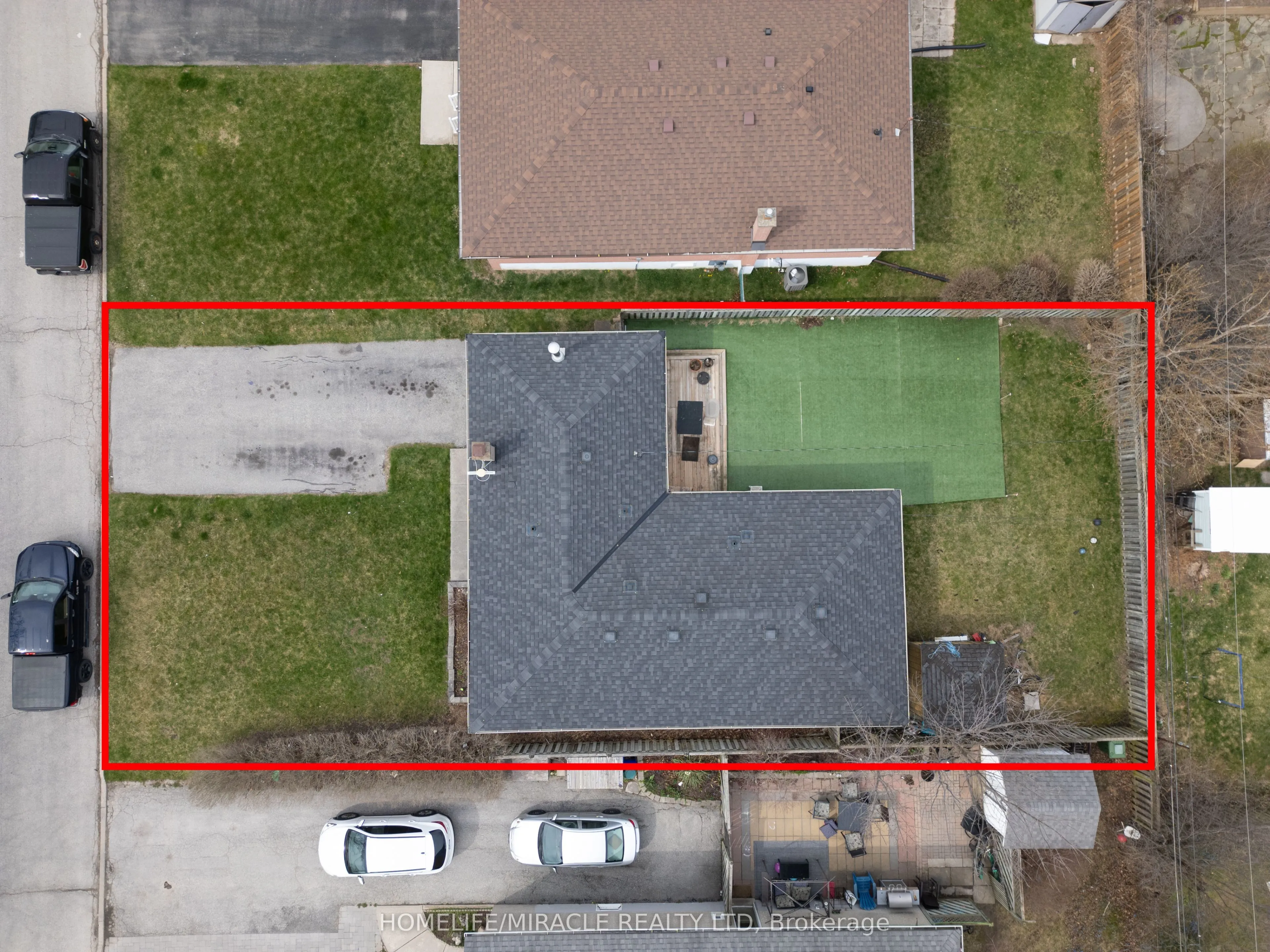 897 Antonio Street, ON L1W 1T4