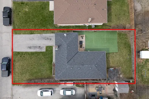 897 Antonio Street, ON L1W 1T4