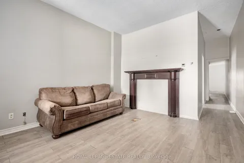 874 Eastern Avenue, ON M4L 1A3