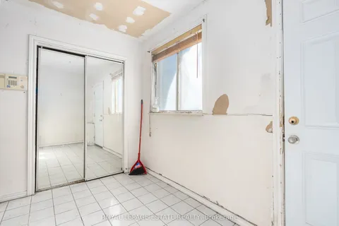 876 Eastern Avenue, ON M4L 1A3
