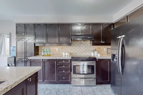 59 Medland Avenue, ON L1P 1S7