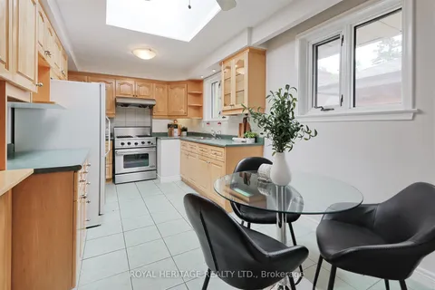 11 Alpaca Drive, ON M1J 2Z8