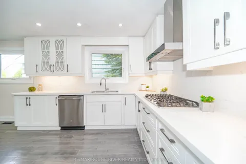 204 Rouge Hills Drive, Toronto, ON M1C 2Z1