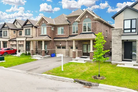 34 Peter Hogg Court, Whitby, ON L1P 0N2