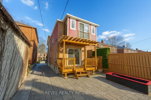 96 Highfield Road, ON M4L 2V1