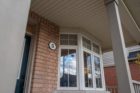5 Woodbine Place, ON L1L 1C6