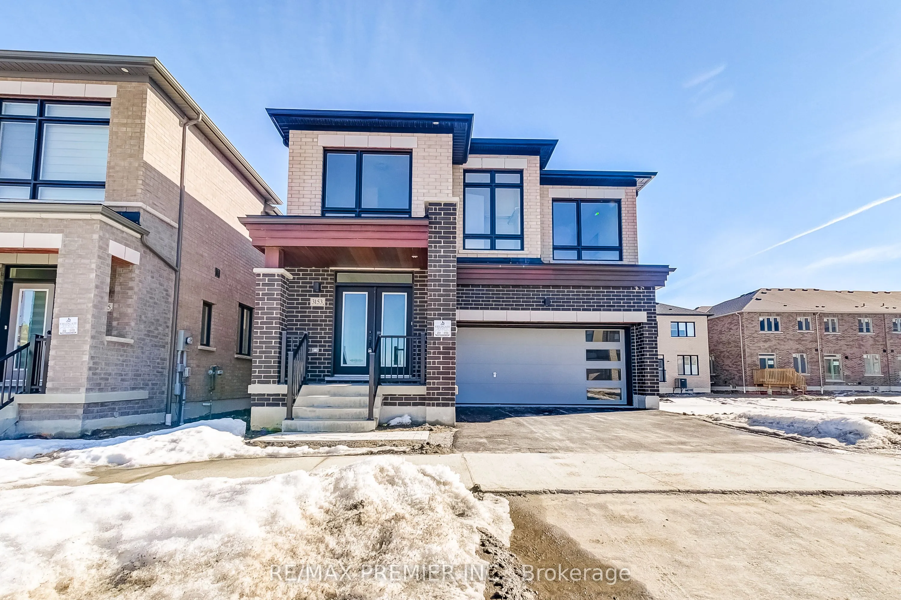 3153 Blazing Star Avenue, ON L1Y 0B4
